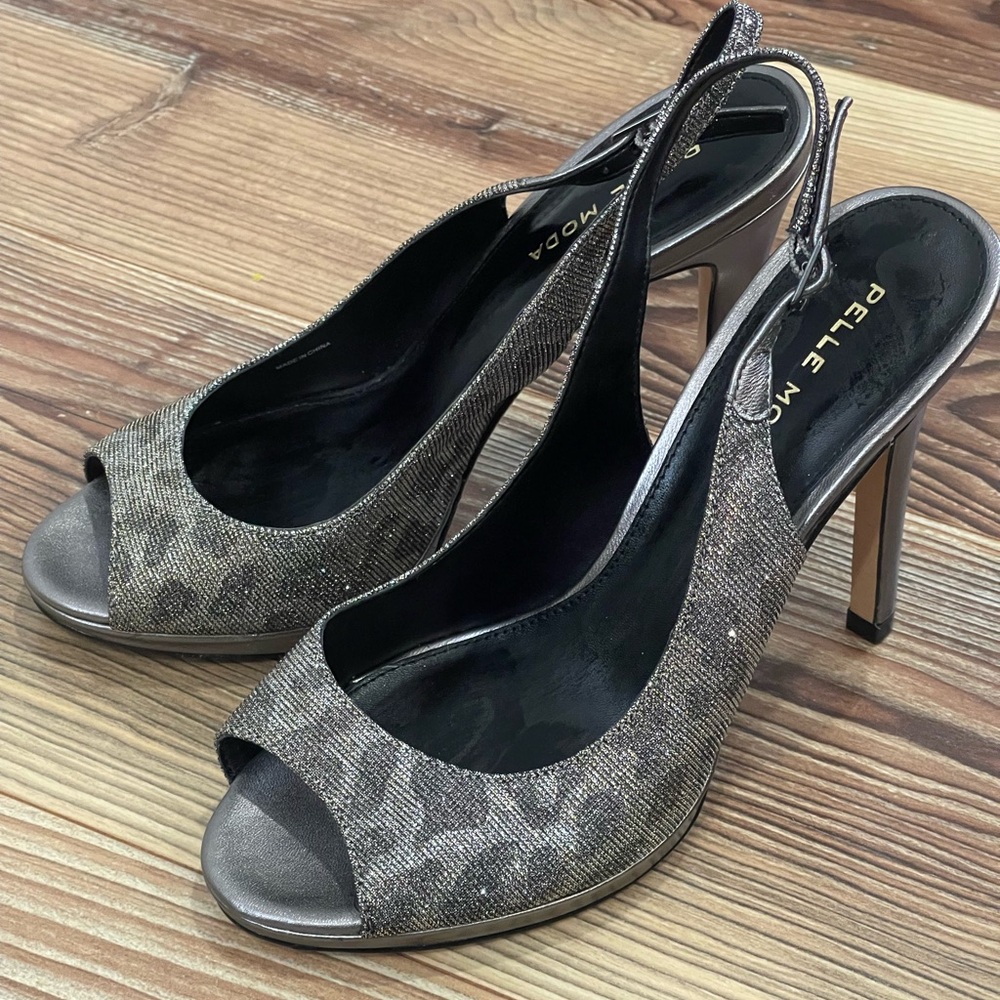 Pelle Moda 7 Gray Glittery Animal Print‎ Slingback Heels